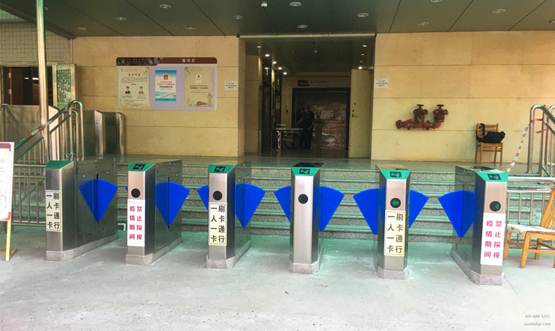 广州市红十字会医院人行门禁翼闸设备现场安装实物图